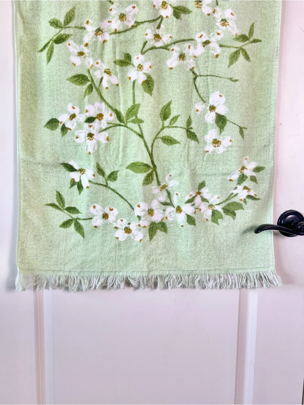 Vtg 1970s Martex MCM Green Dogwood Floral Fringe Bath Towel Retro Mid Century